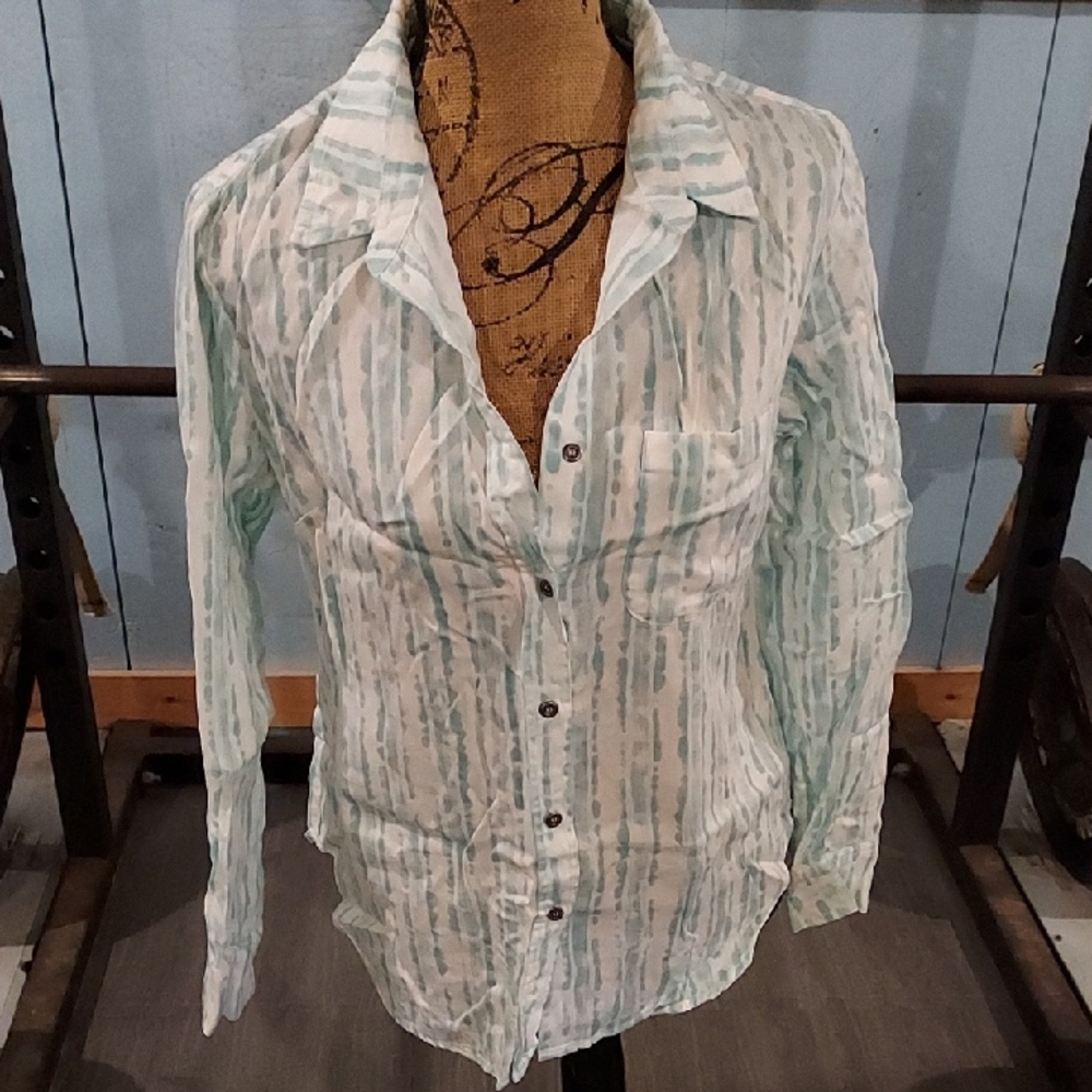 Lightweight Button-Up Striped Sheer Blouse in Mint and White